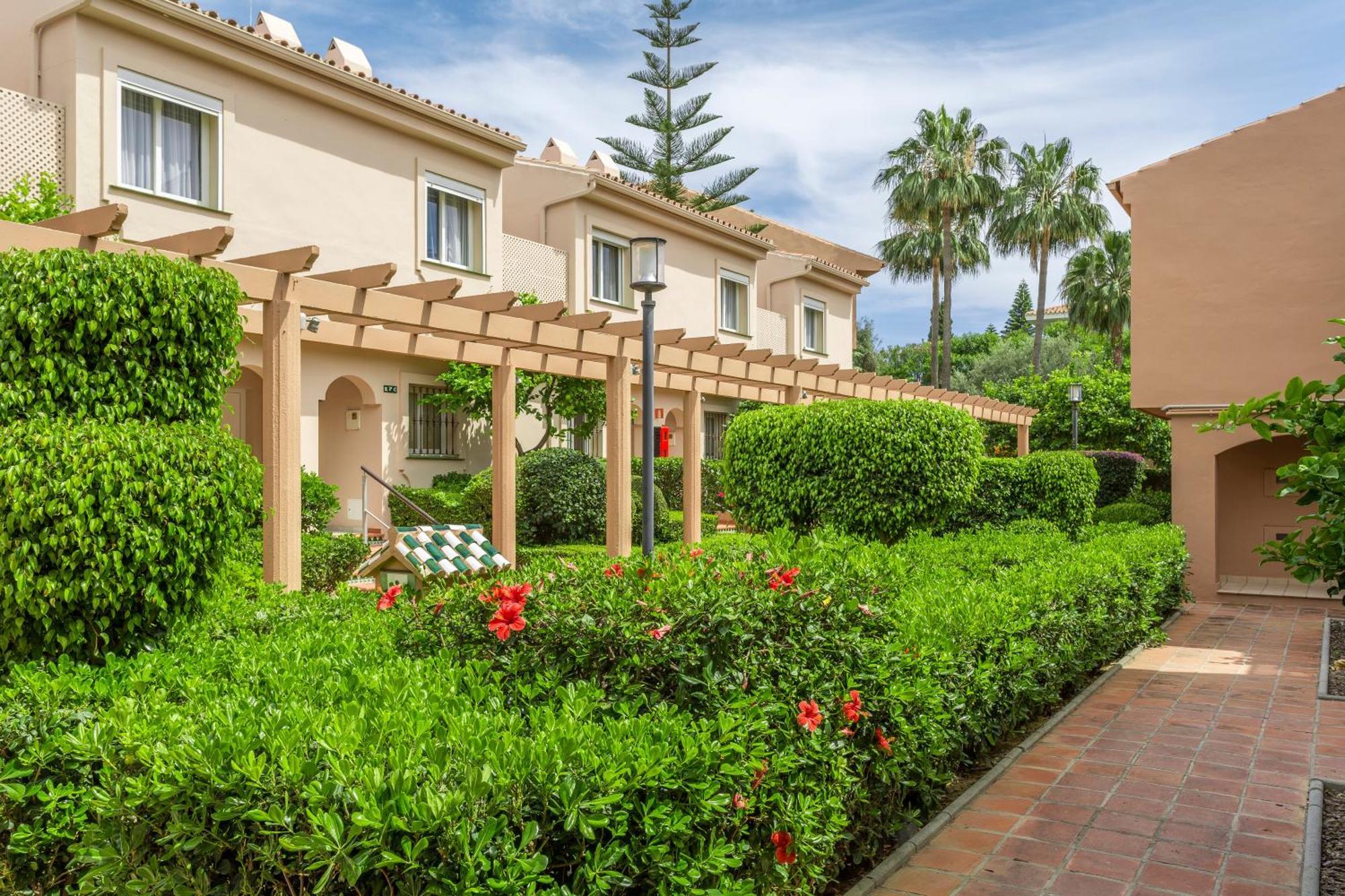 Los Amigos Beach Club La Cala De Mijas Exterior photo